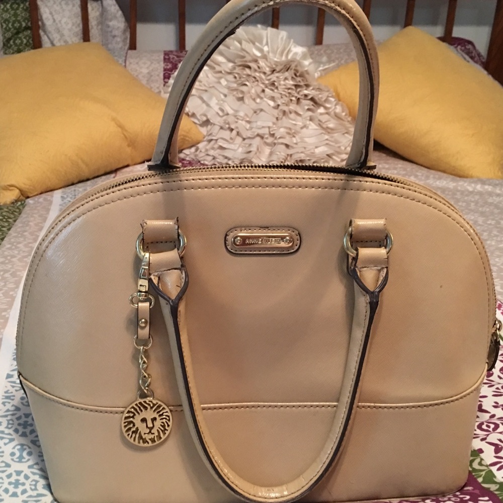 Gently loved bag.  Make offer if you ❤️ it!!